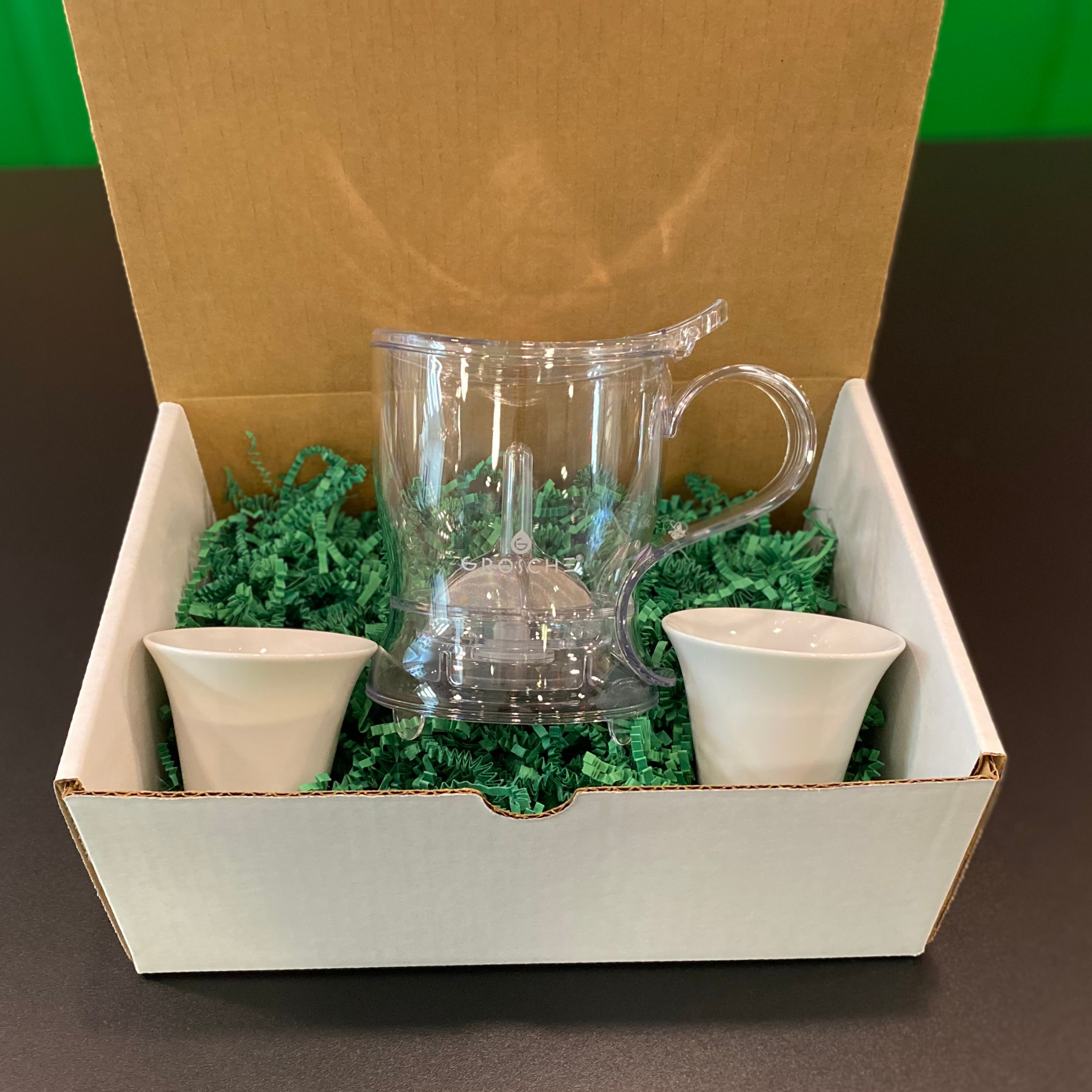 One Grosche Aberdeen tea infuser and two notNeutral Cala 3-oz tasting cups in a gift box